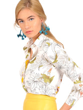 The Signature Shirt in Floral Bouquet